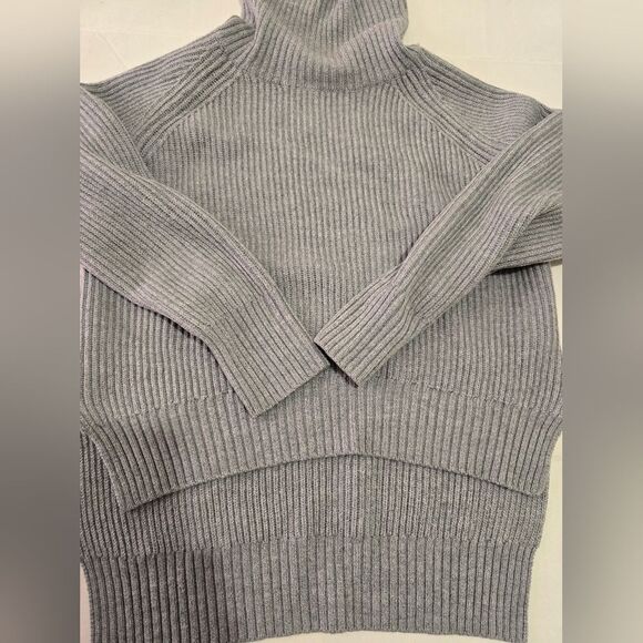 Aritzia Wilfred Free Cowl Neck Merino Wool Sweater In Grey Size Medium - Picture 3 of 8